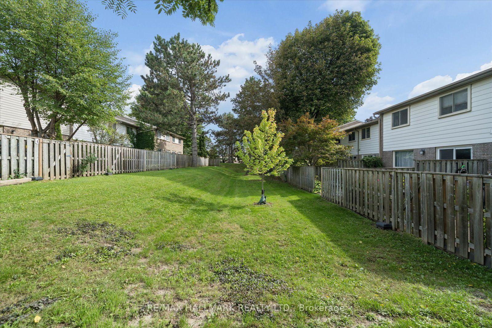 Photo 43 of Unit 69, 39 Camelot Way, Markham, Markham Village — HOMEH