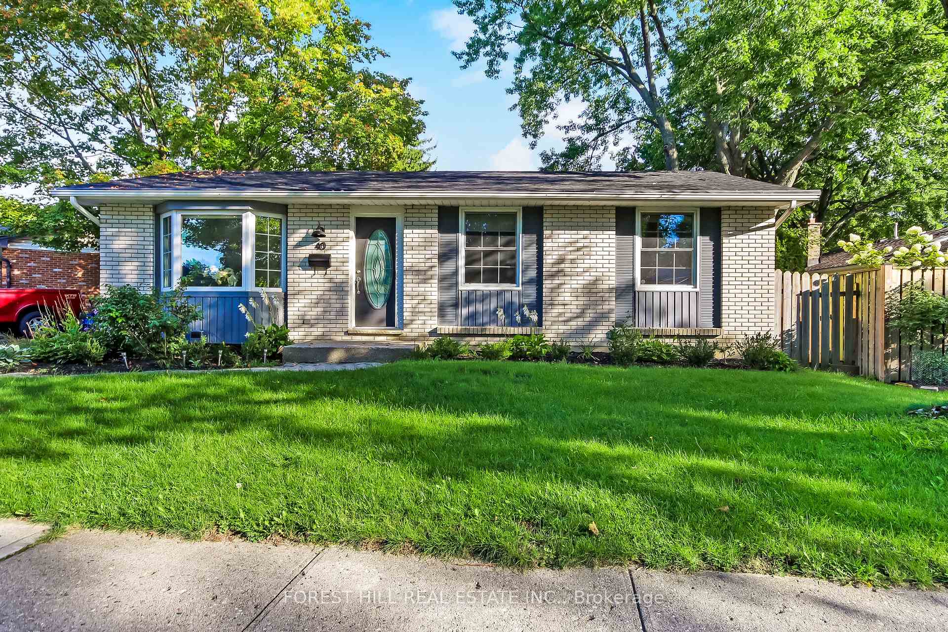 Photo 3 of 40 Killarney Road, London, North H — HOMEH