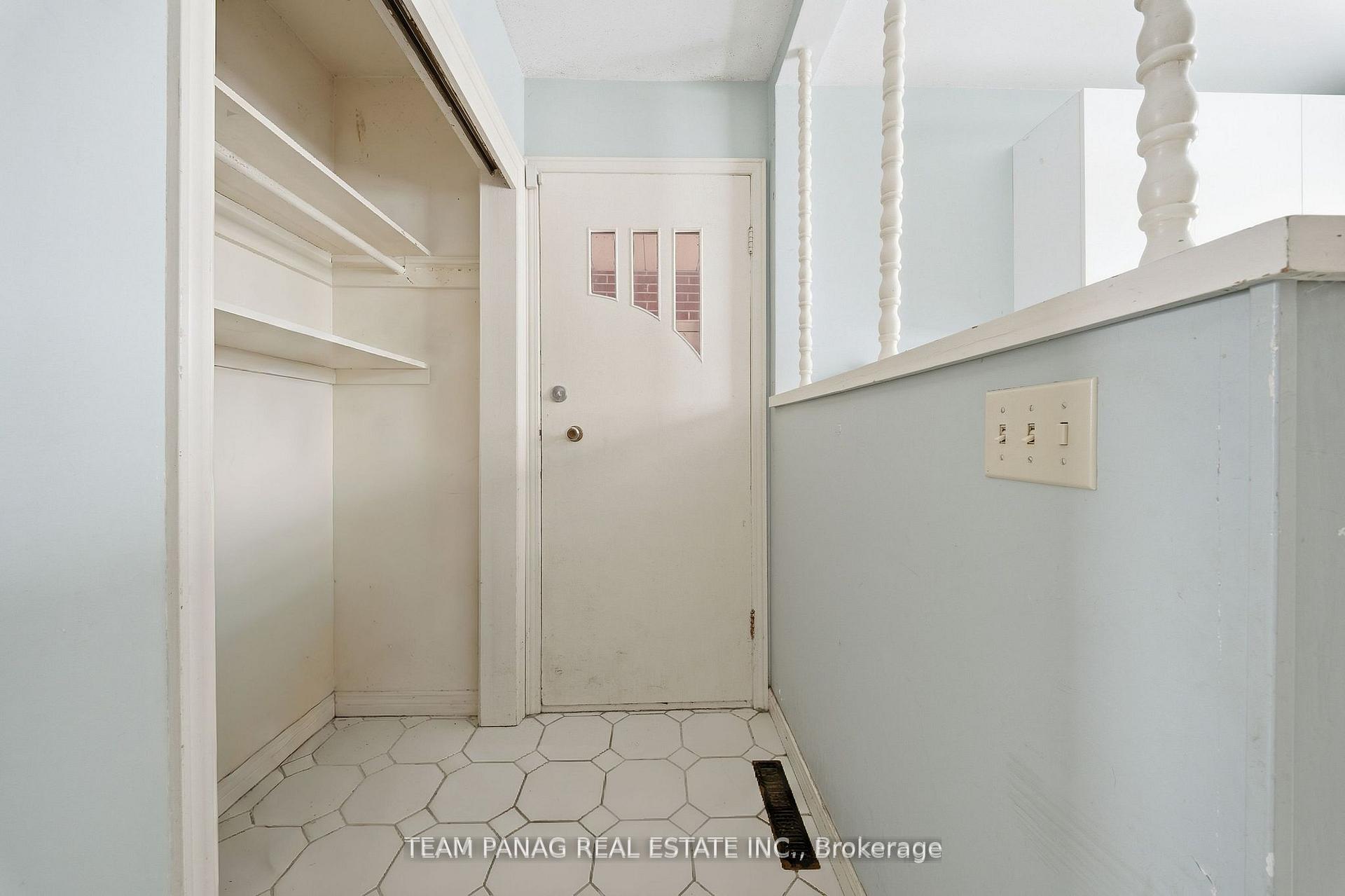 Photo 27 of 3377 Mayfield Road, Brampton, Snelgrove — HOMEH