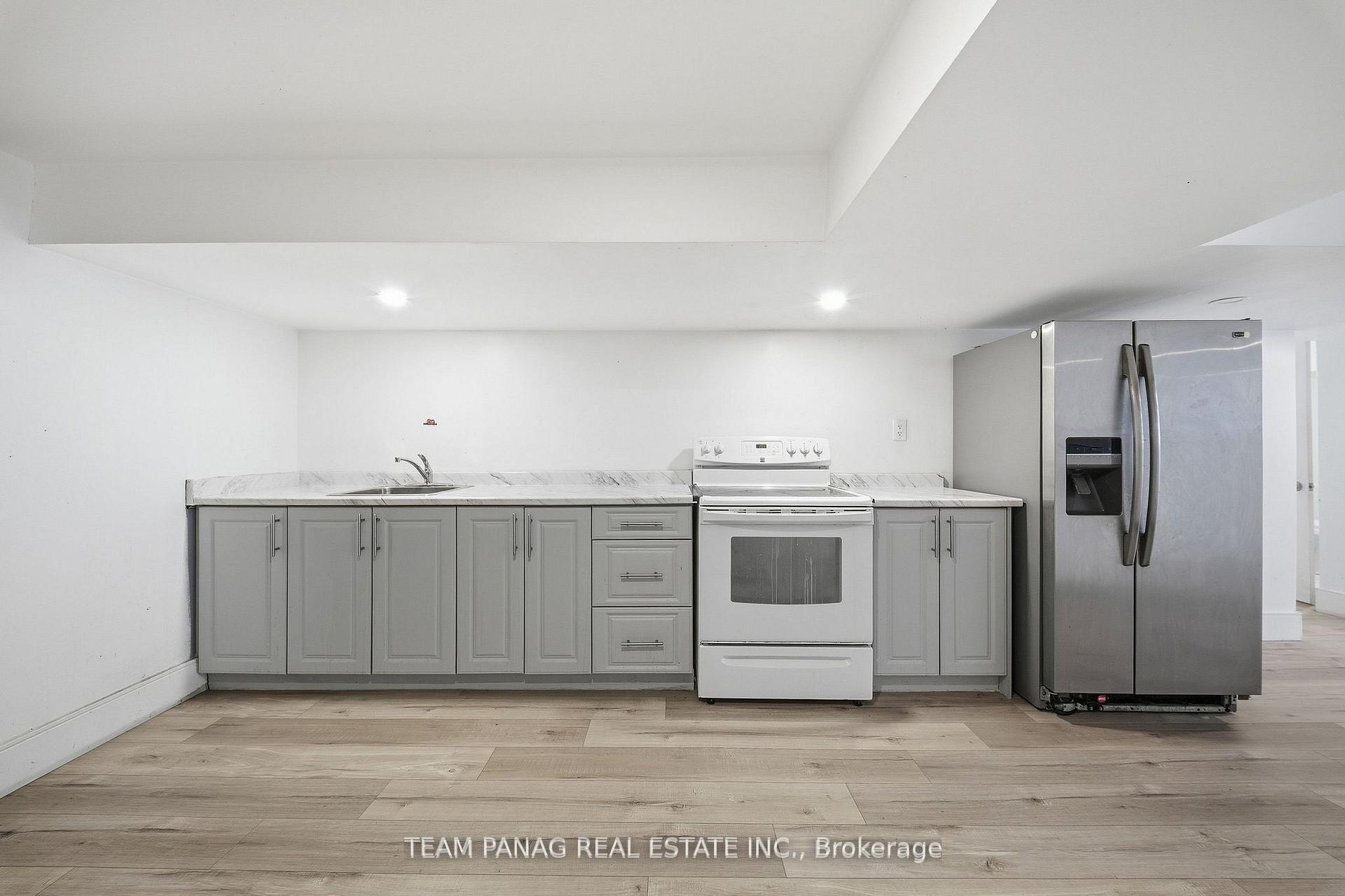 Photo 32 of 3377 Mayfield Road, Brampton, Snelgrove — HOMEH