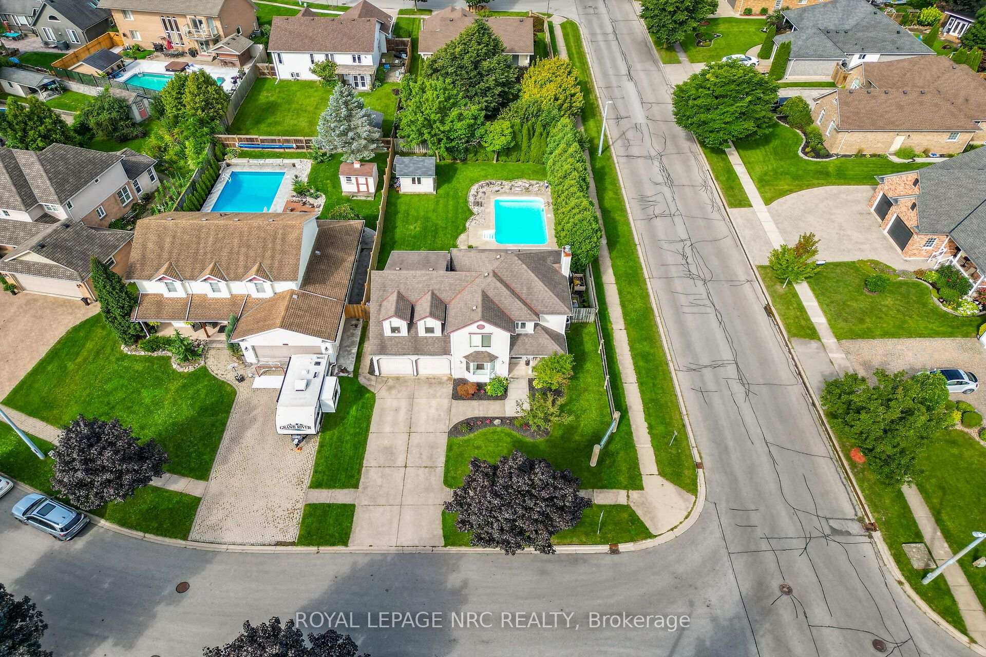 Photo 2 of 105 Stefanie Crescent, Welland, Prince Charles — HOMEH