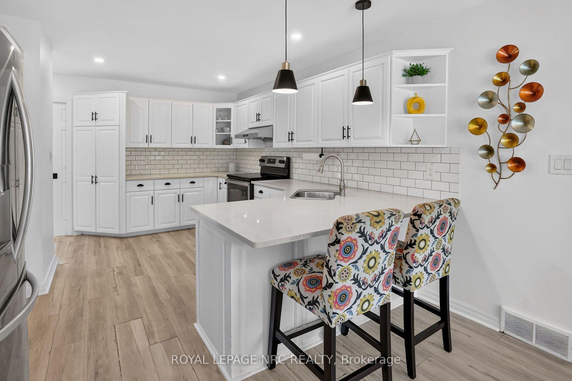 Photo 5 of 105 Stefanie Crescent, Welland, Prince Charles — HOMEH