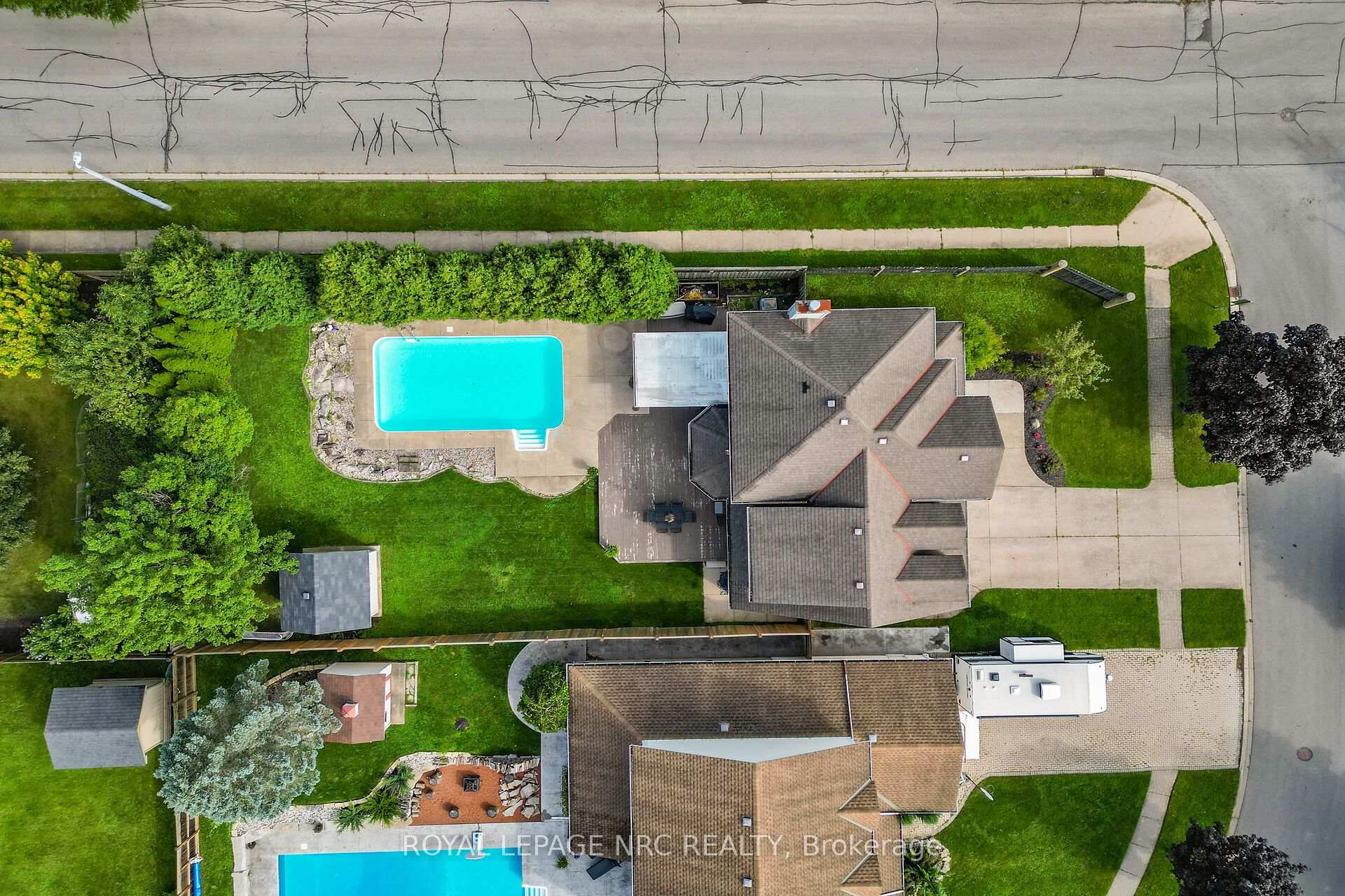 Photo 37 of 105 Stefanie Crescent, Welland, Prince Charles — HOMEH