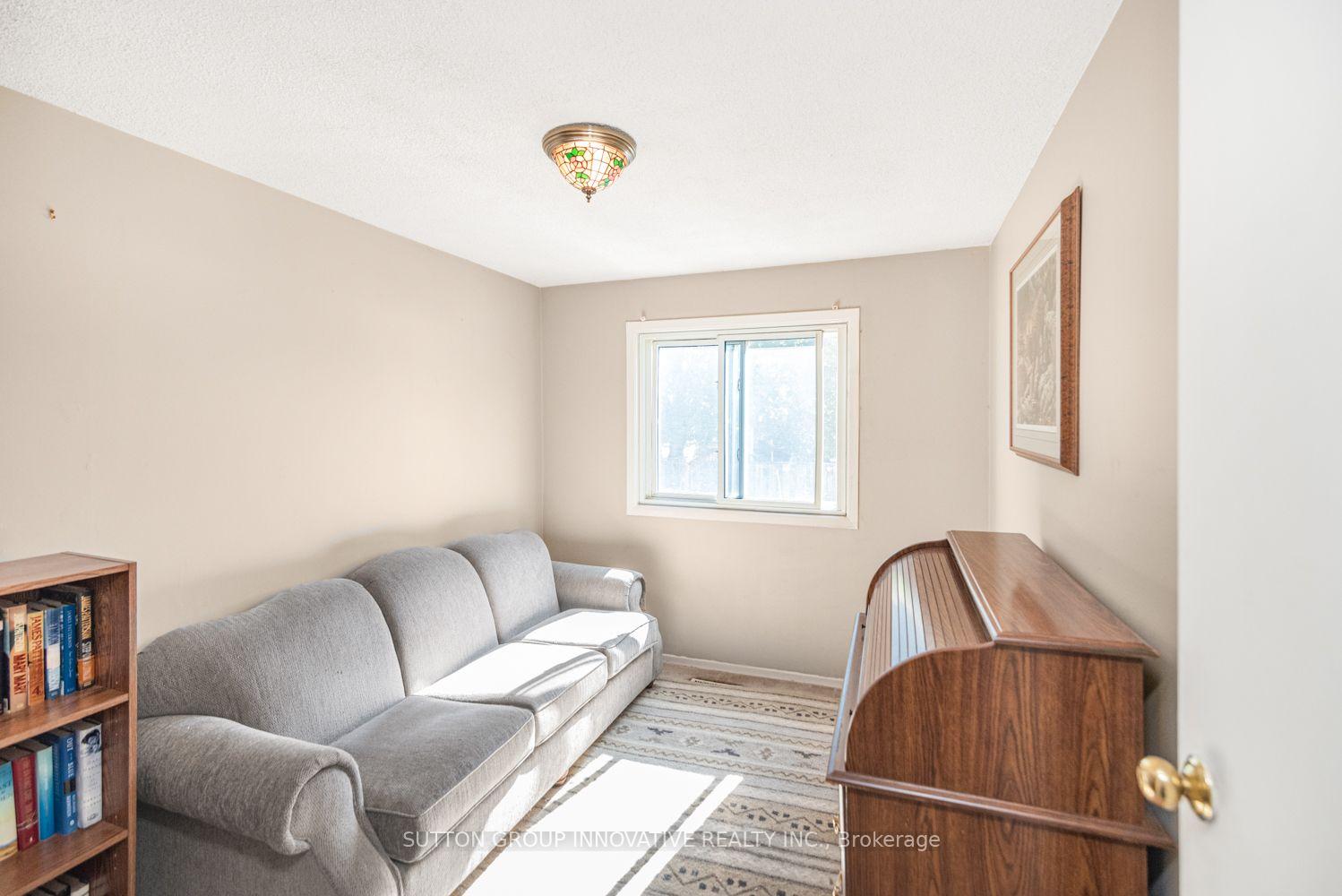 Photo 17 of 703 Upper Wentworth Street, Hamilton, Burkholme — HOMEH
