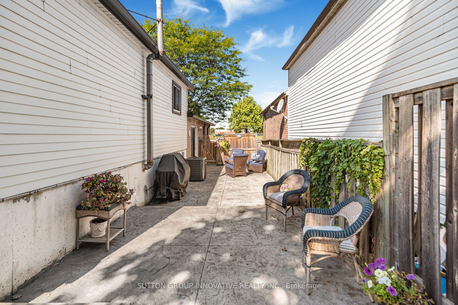 Photo 37 of 703 Upper Wentworth Street, Hamilton, Burkholme — HOMEH