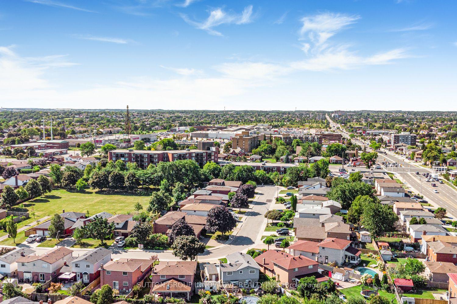 Photo 41 of 703 Upper Wentworth Street, Hamilton, Burkholme — HOMEH