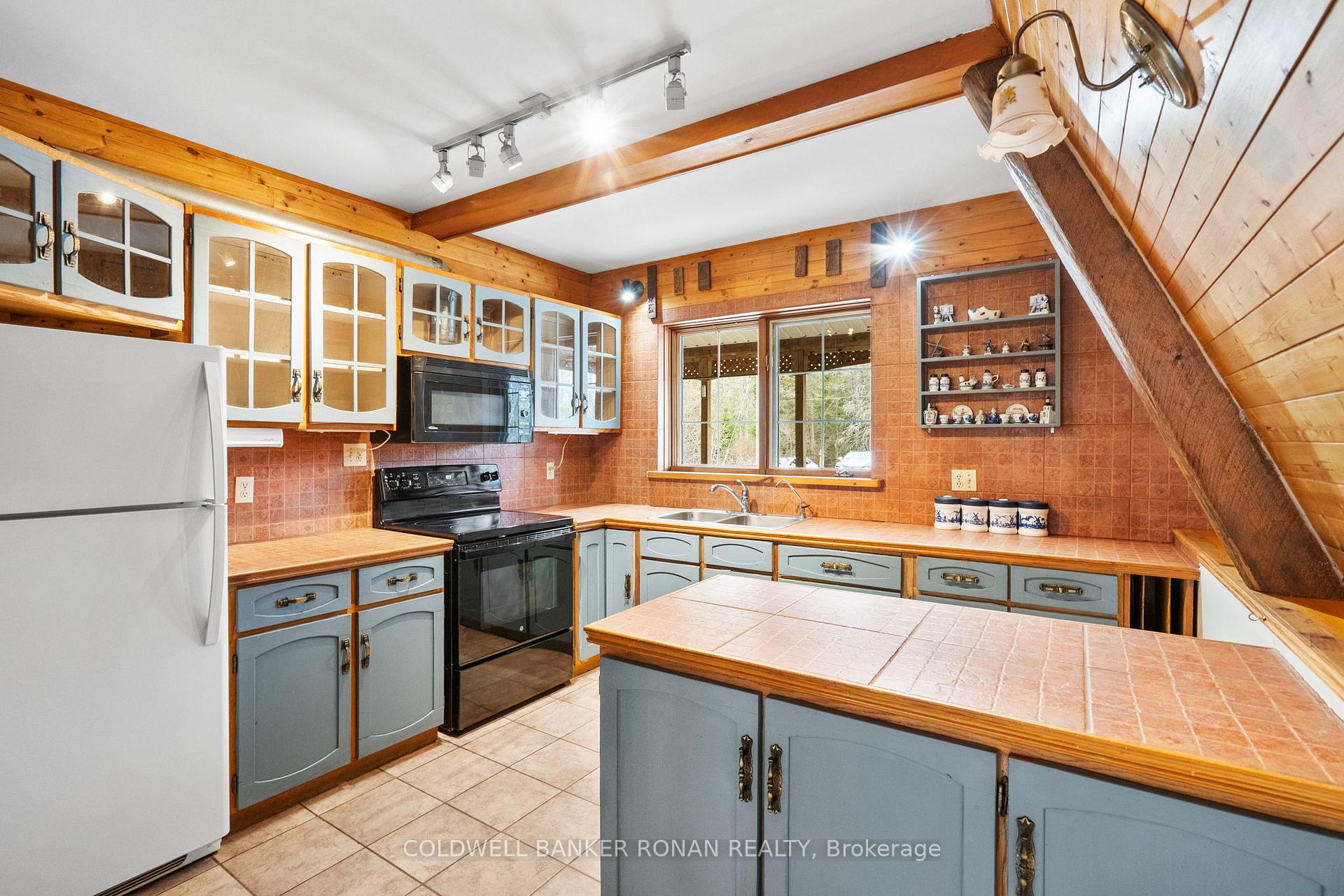 Photo 4 of 797 Forest Lake Road, Joly — HOMEH