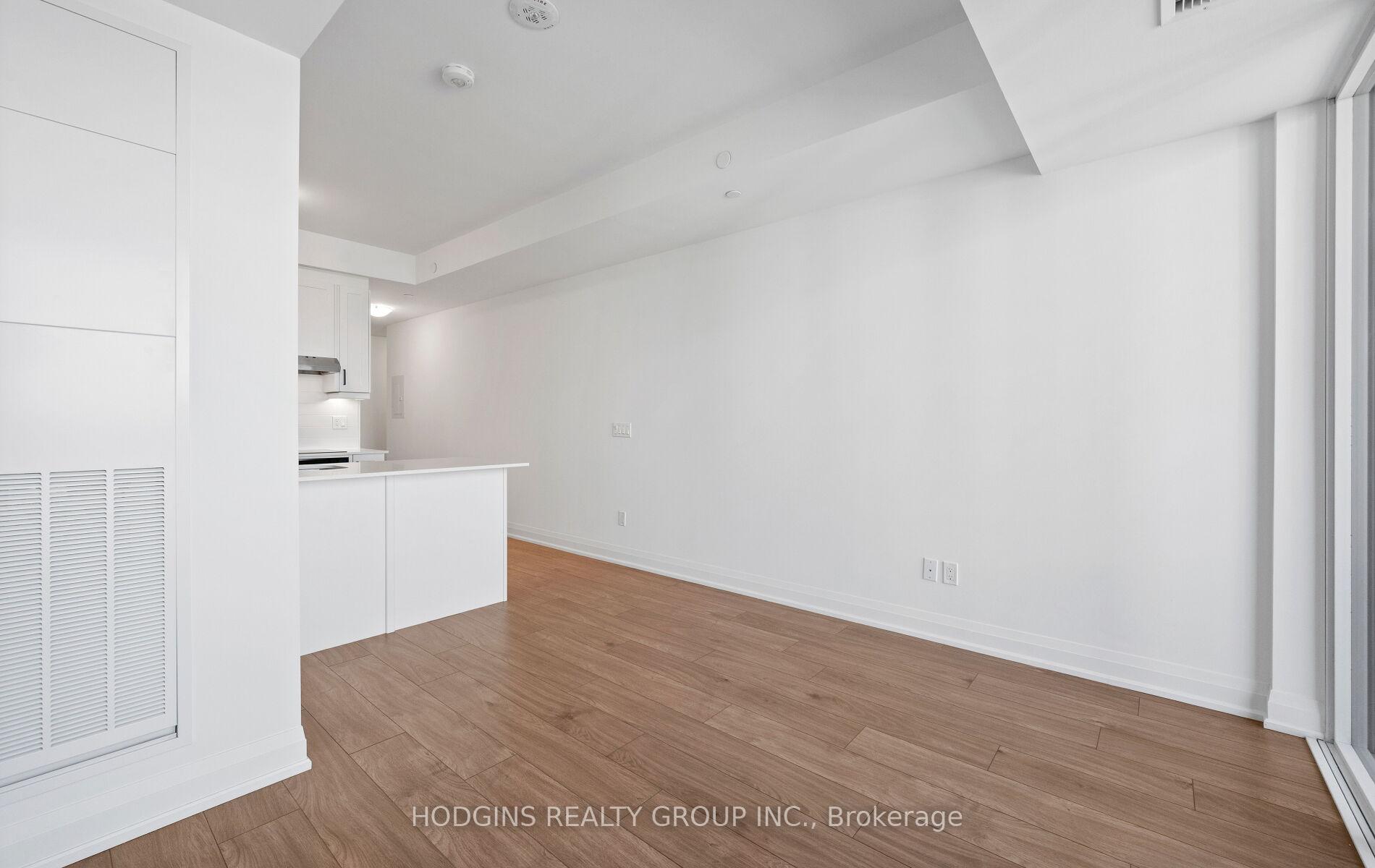 Photo 5 of Unit 1714, 1035 Southdown Road, Mississauga, Clarkson — HOMEH