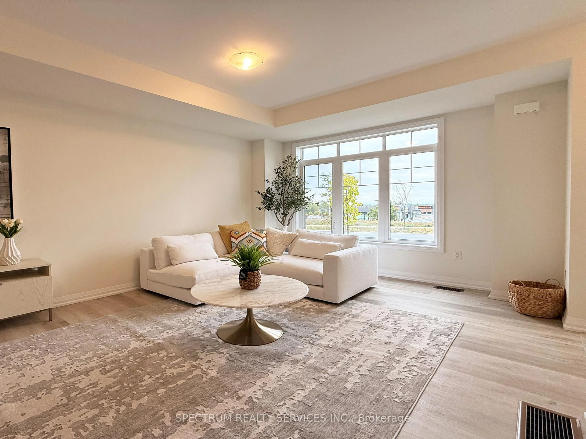 Photo 10 of 1522 Benson Street, Innisfil, Alcona — HOMEH