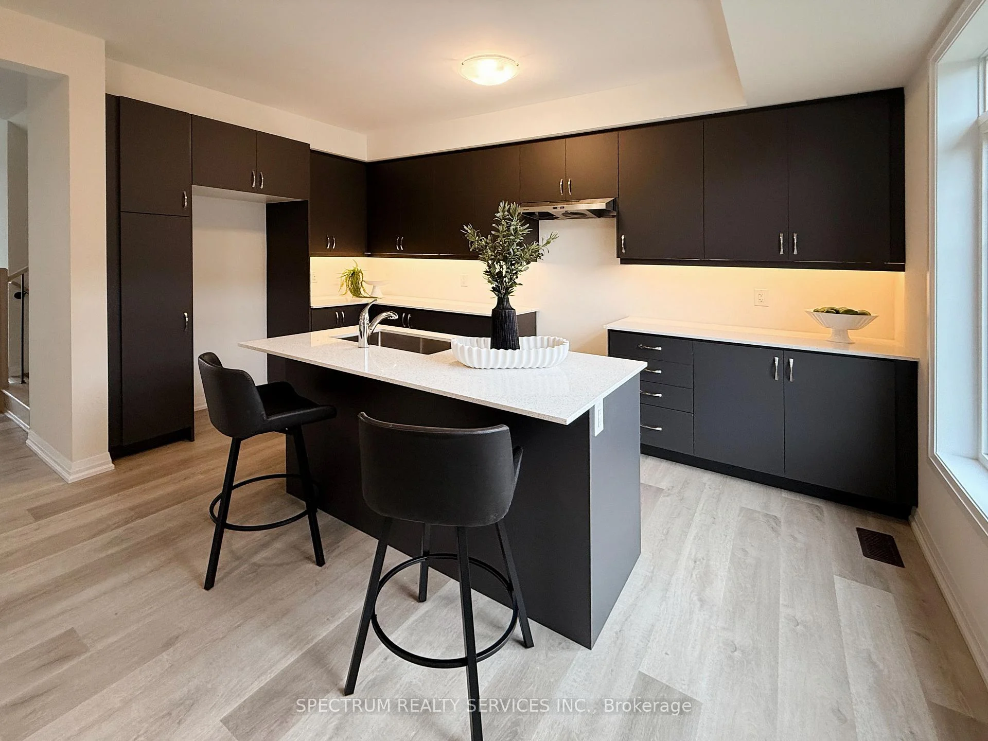Photo 16 of 1522 Benson Street, Innisfil, Alcona — HOMEH