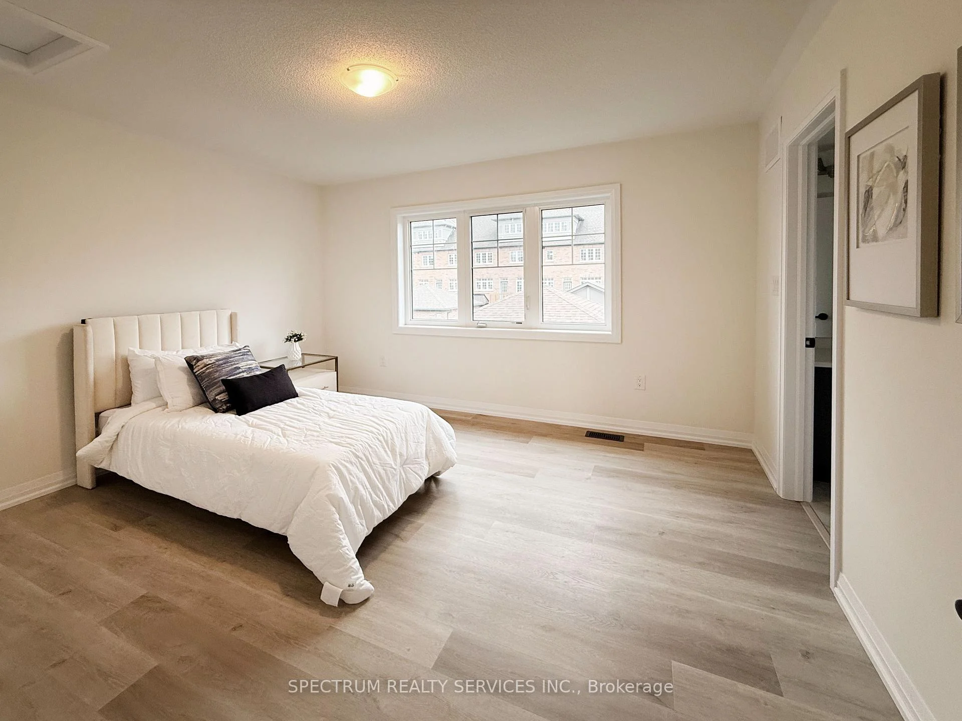 Photo 25 of 1522 Benson Street, Innisfil, Alcona — HOMEH