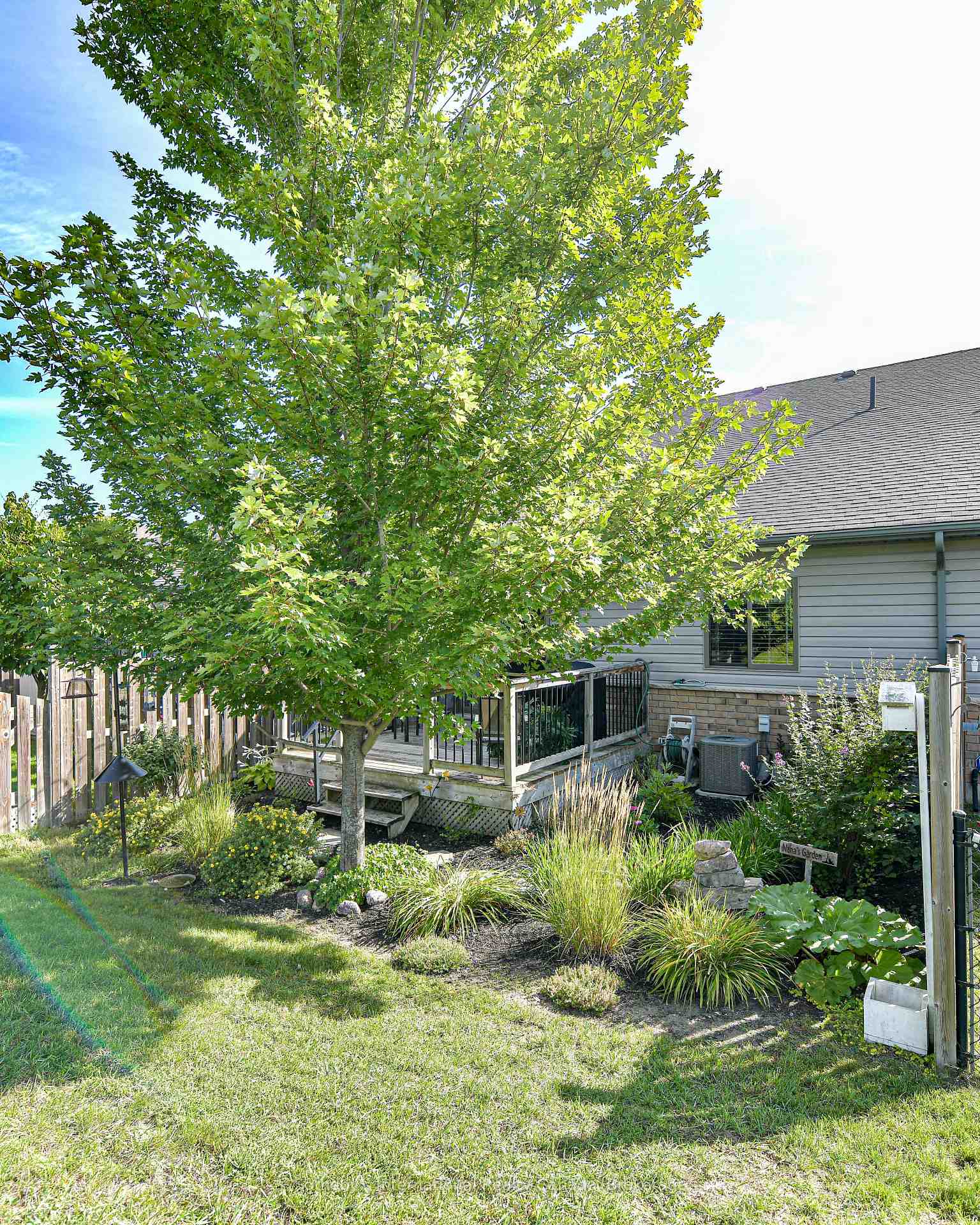 Photo 4 of 111 Lucy Lane, Orillia — HOMEH