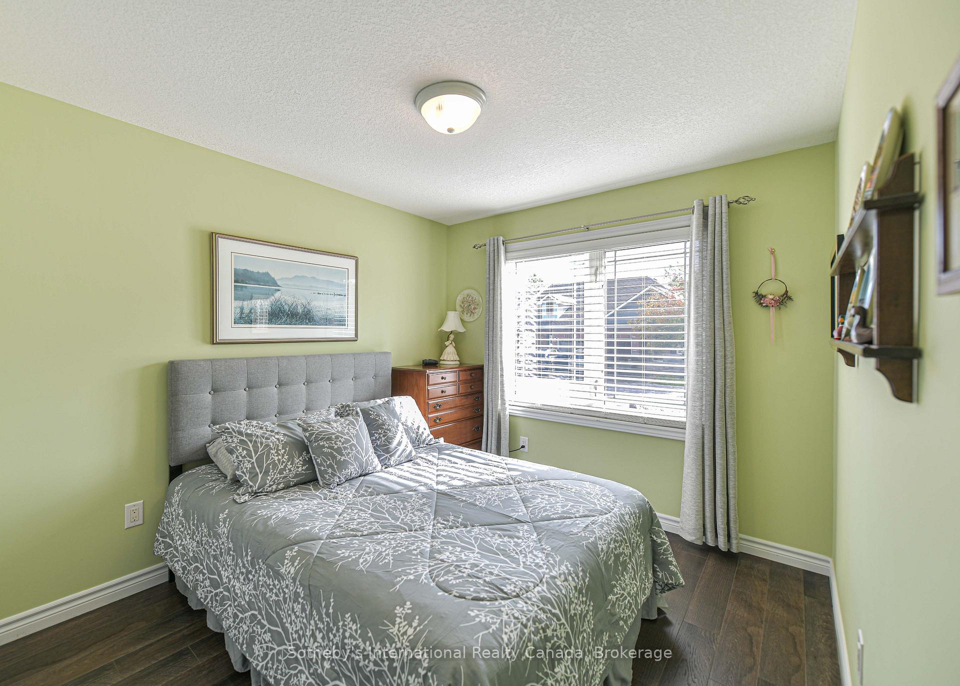 Photo 10 of 111 Lucy Lane, Orillia — HOMEH