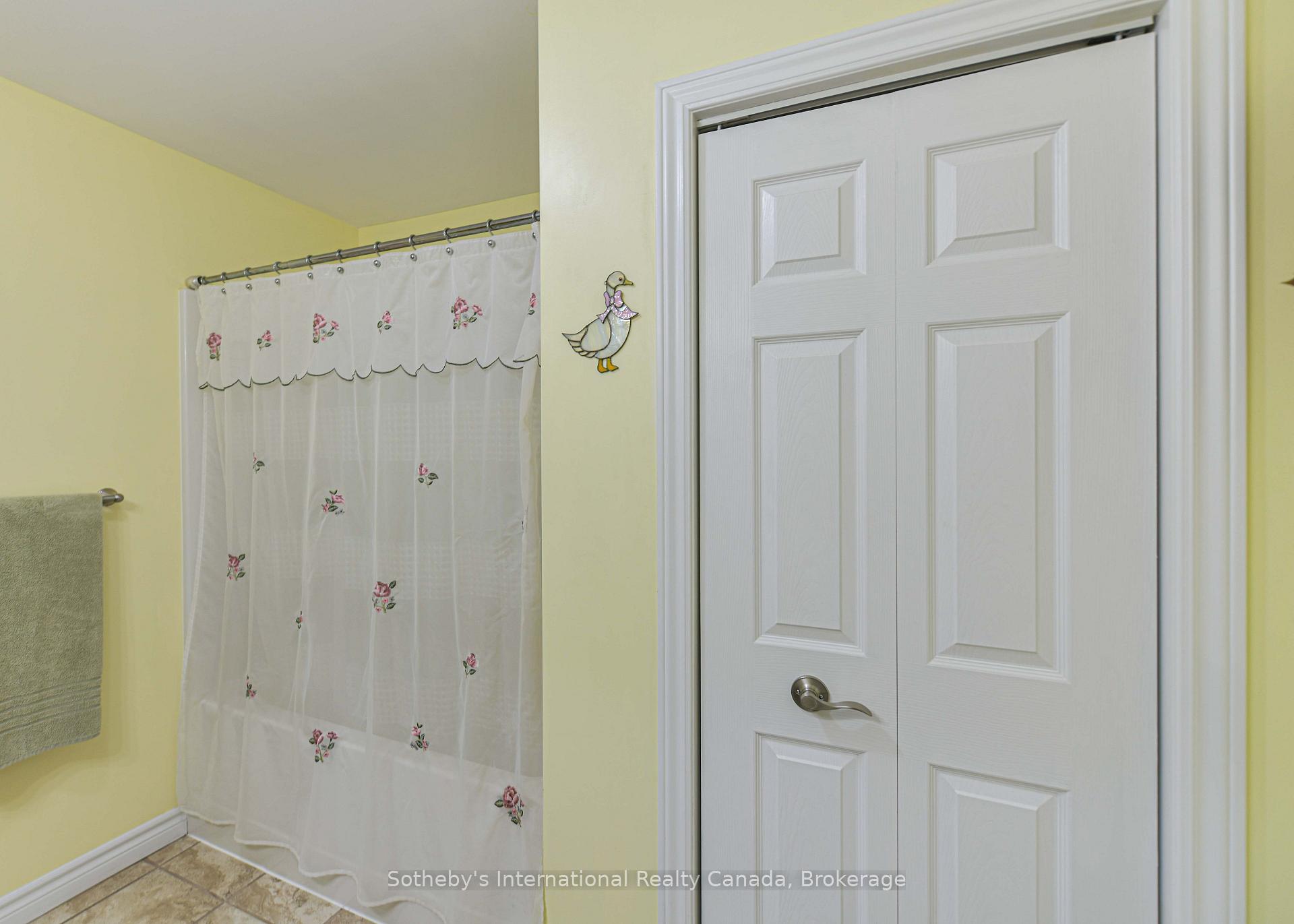 Photo 13 of 111 Lucy Lane, Orillia — HOMEH