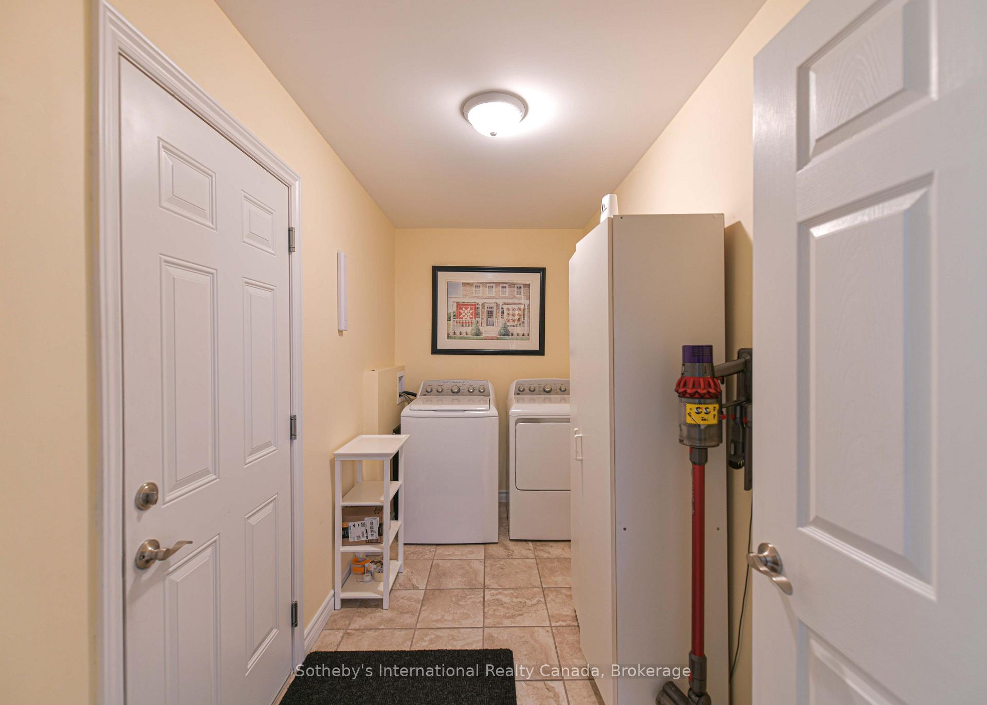 Photo 15 of 111 Lucy Lane, Orillia — HOMEH