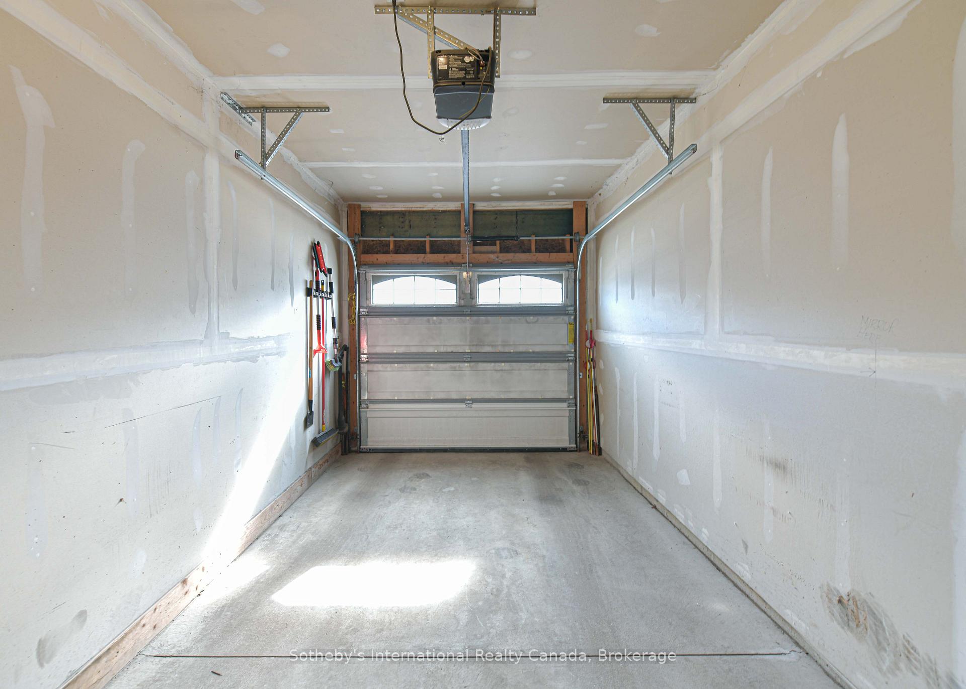 Photo 16 of 111 Lucy Lane, Orillia — HOMEH