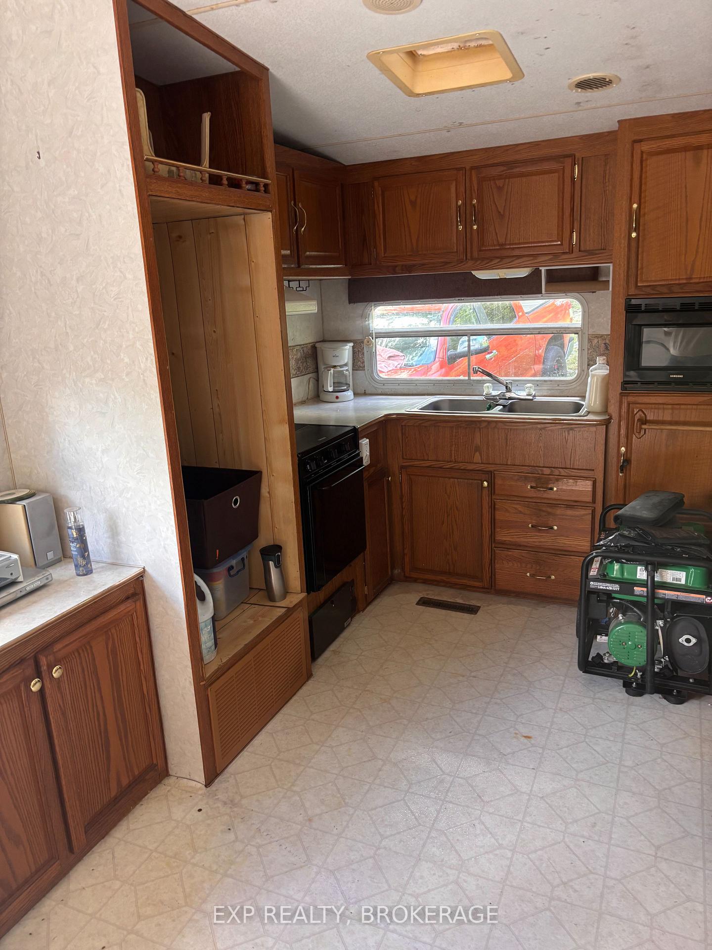 Photo 9 of 1097 Big Bay Drive E, Frontenac, Frontenac Centre — HOMEH