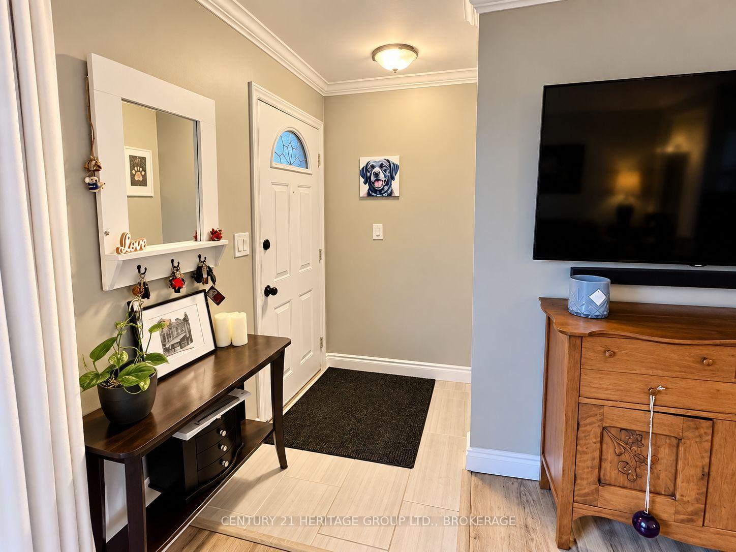 Photo 2 of 34 Harvard Place, Loyalist, Amherstview — HOMEH
