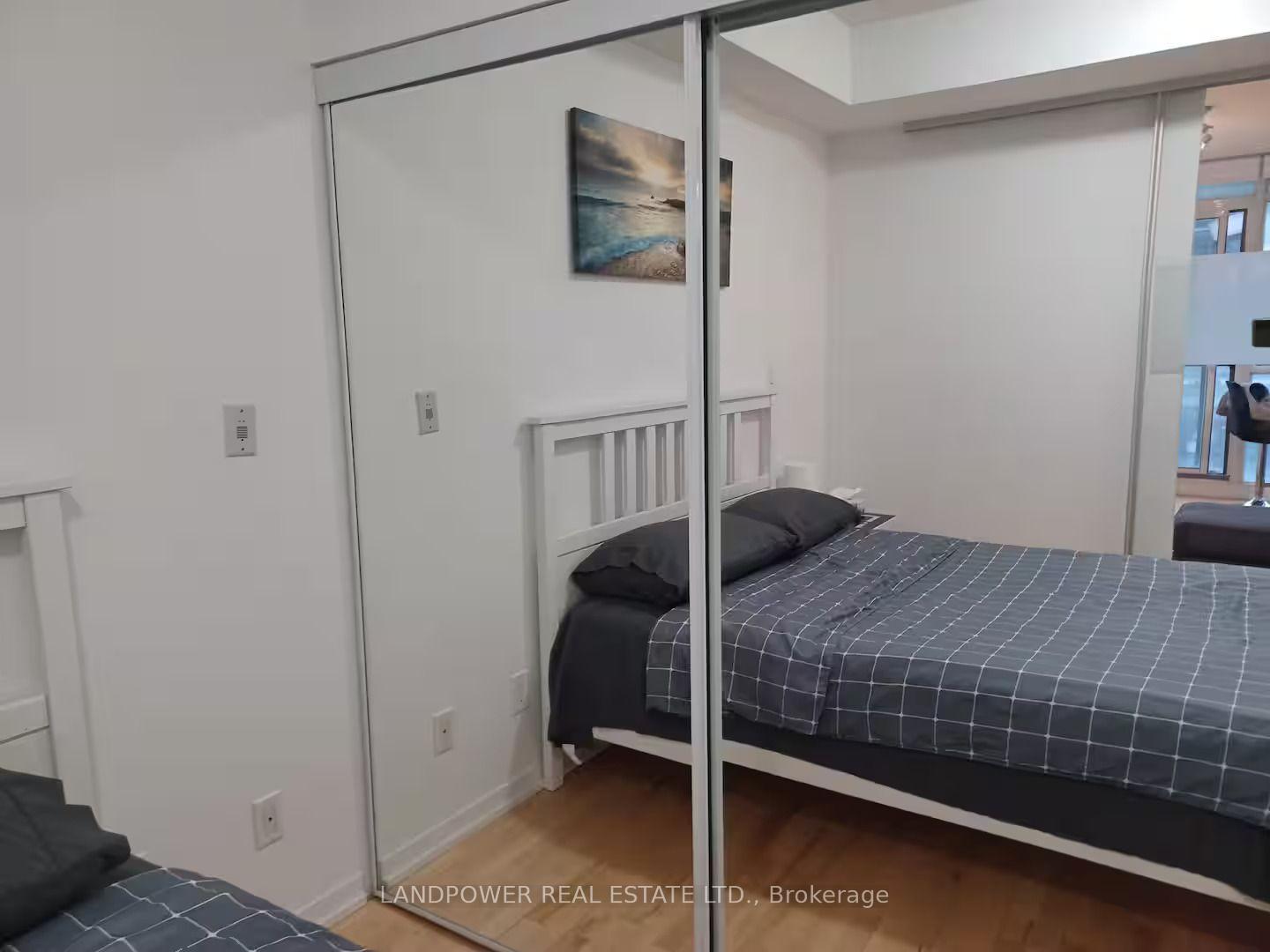 Photo 15 of Unit 3906, 65 Bremner Boulevard, Toronto, Waterfront Communities — HOMEH