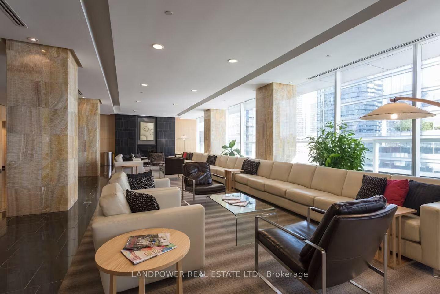 Photo 17 of Unit 3906, 65 Bremner Boulevard, Toronto, Waterfront Communities — HOMEH