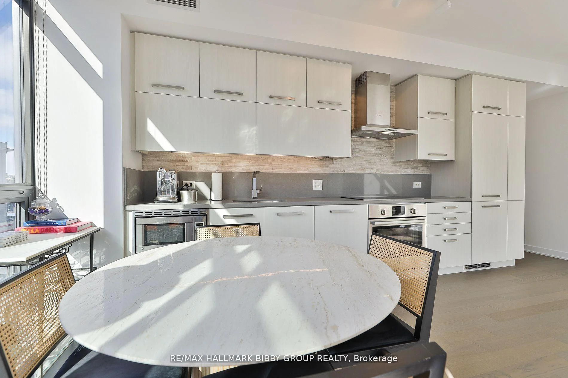 Photo 8 of Unit 710, 15 Beverley Street, Toronto, Kensington-Chinatown — HOMEH