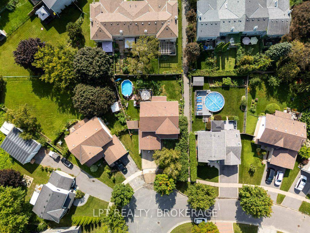 Photo 5 of 780 Muirfield Crescent, Kingston, East Gardiners Rd — HOMEH