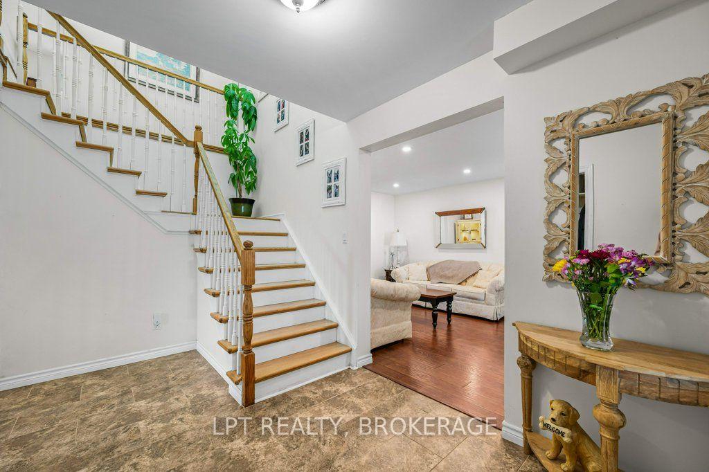 Photo 9 of 780 Muirfield Crescent, Kingston, East Gardiners Rd — HOMEH