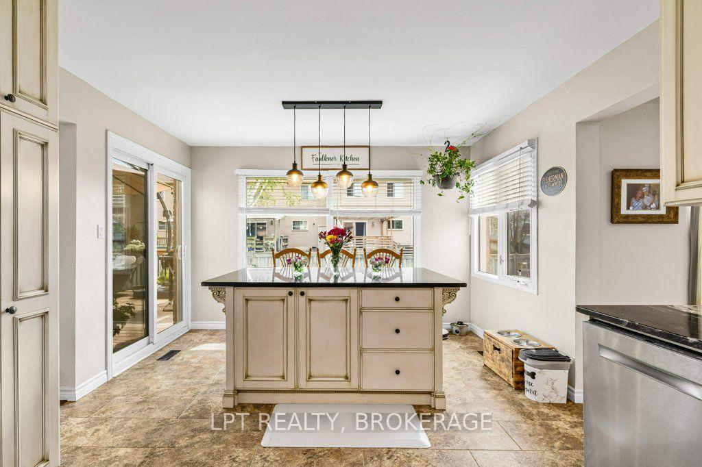 Photo 10 of 780 Muirfield Crescent, Kingston, East Gardiners Rd — HOMEH