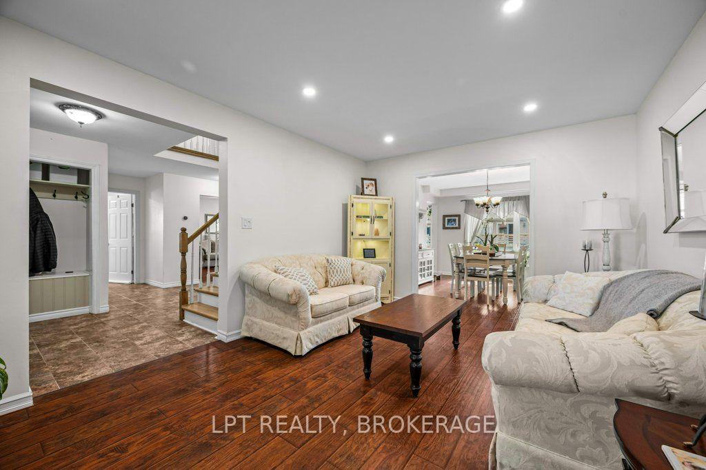 Photo 15 of 780 Muirfield Crescent, Kingston, East Gardiners Rd — HOMEH