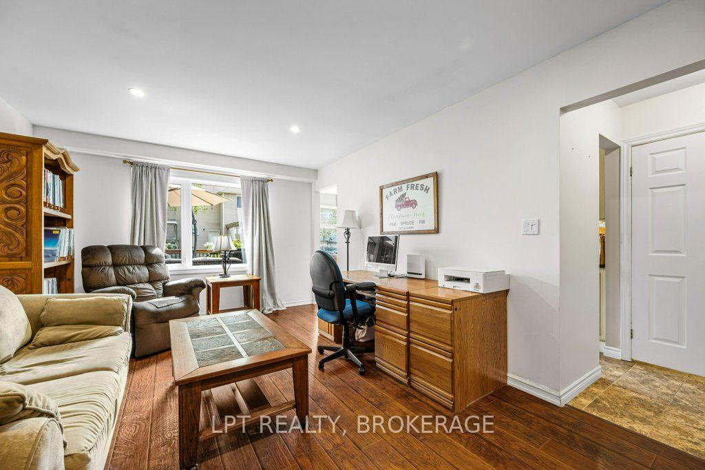 Photo 18 of 780 Muirfield Crescent, Kingston, East Gardiners Rd — HOMEH