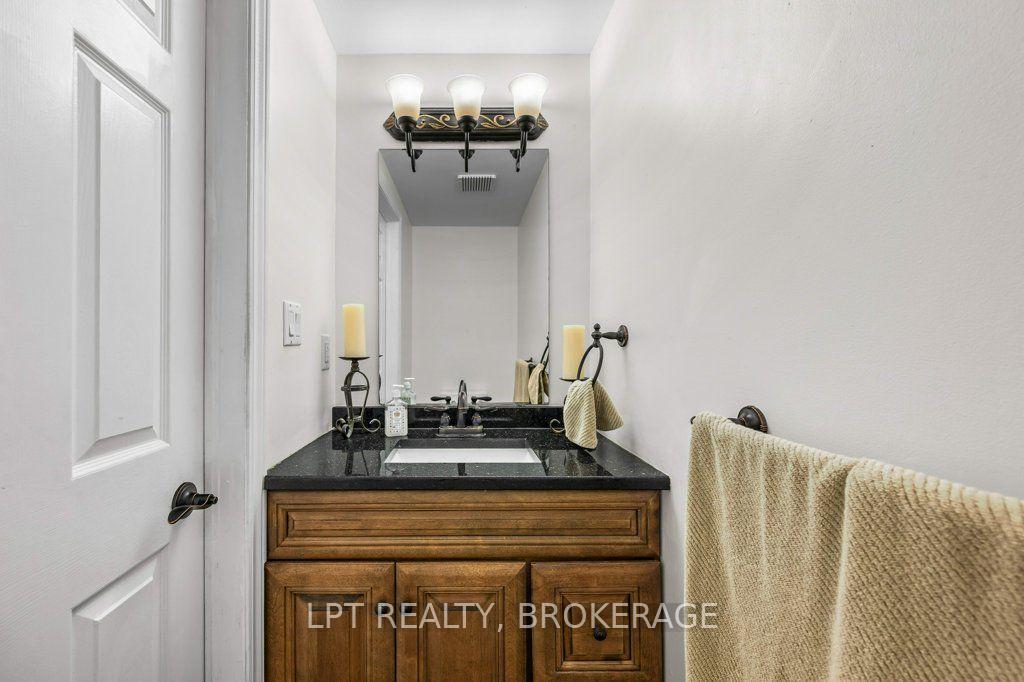 Photo 19 of 780 Muirfield Crescent, Kingston, East Gardiners Rd — HOMEH