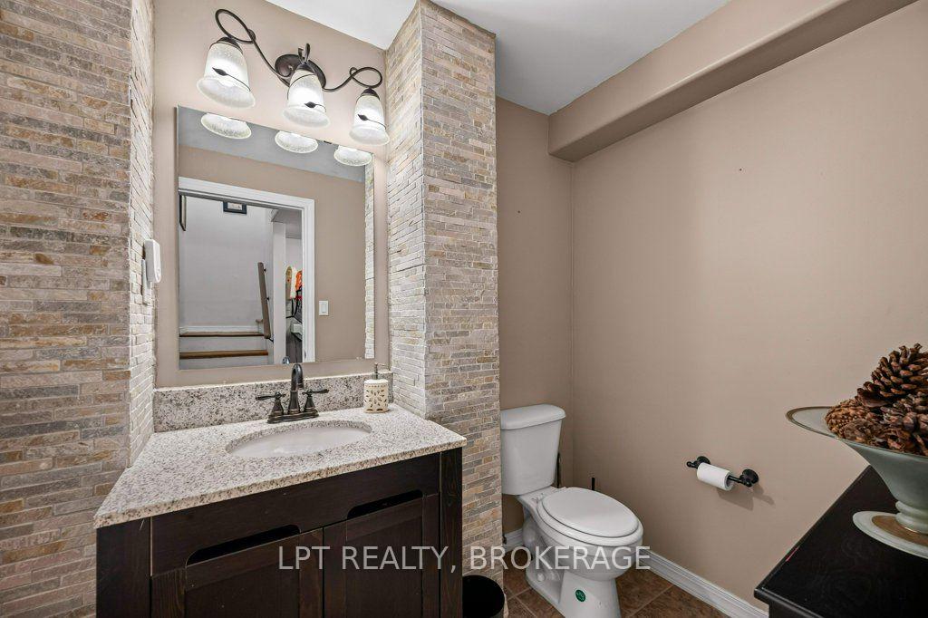 Photo 38 of 780 Muirfield Crescent, Kingston, East Gardiners Rd — HOMEH
