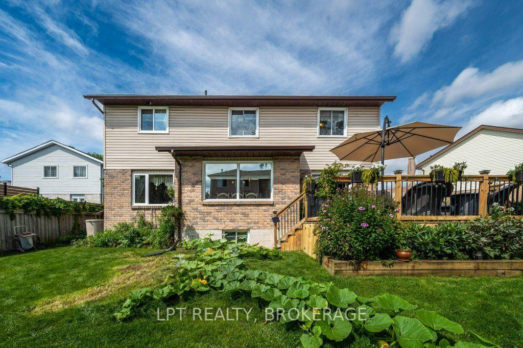 Photo 43 of 780 Muirfield Crescent, Kingston, East Gardiners Rd — HOMEH