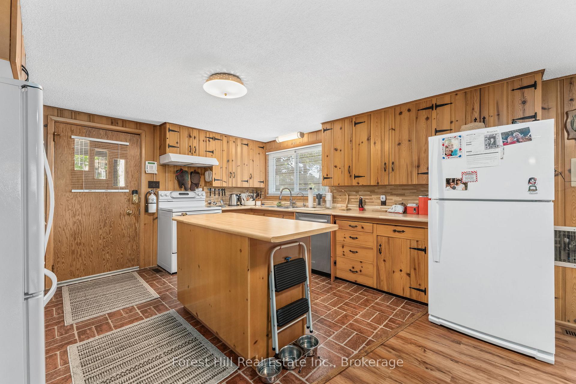 Photo 8 of 1062 Pine Lake Road, Gravenhurst, Muskoka (S) — HOMEH