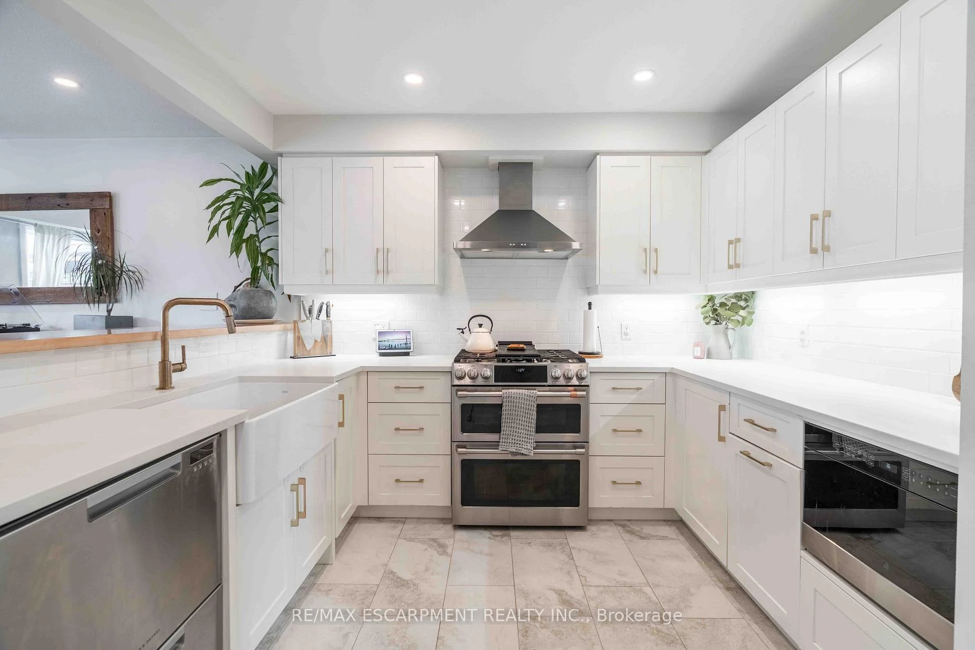 Photo 13 of 136 Braemar Avenue, Haldimand — HOMEH