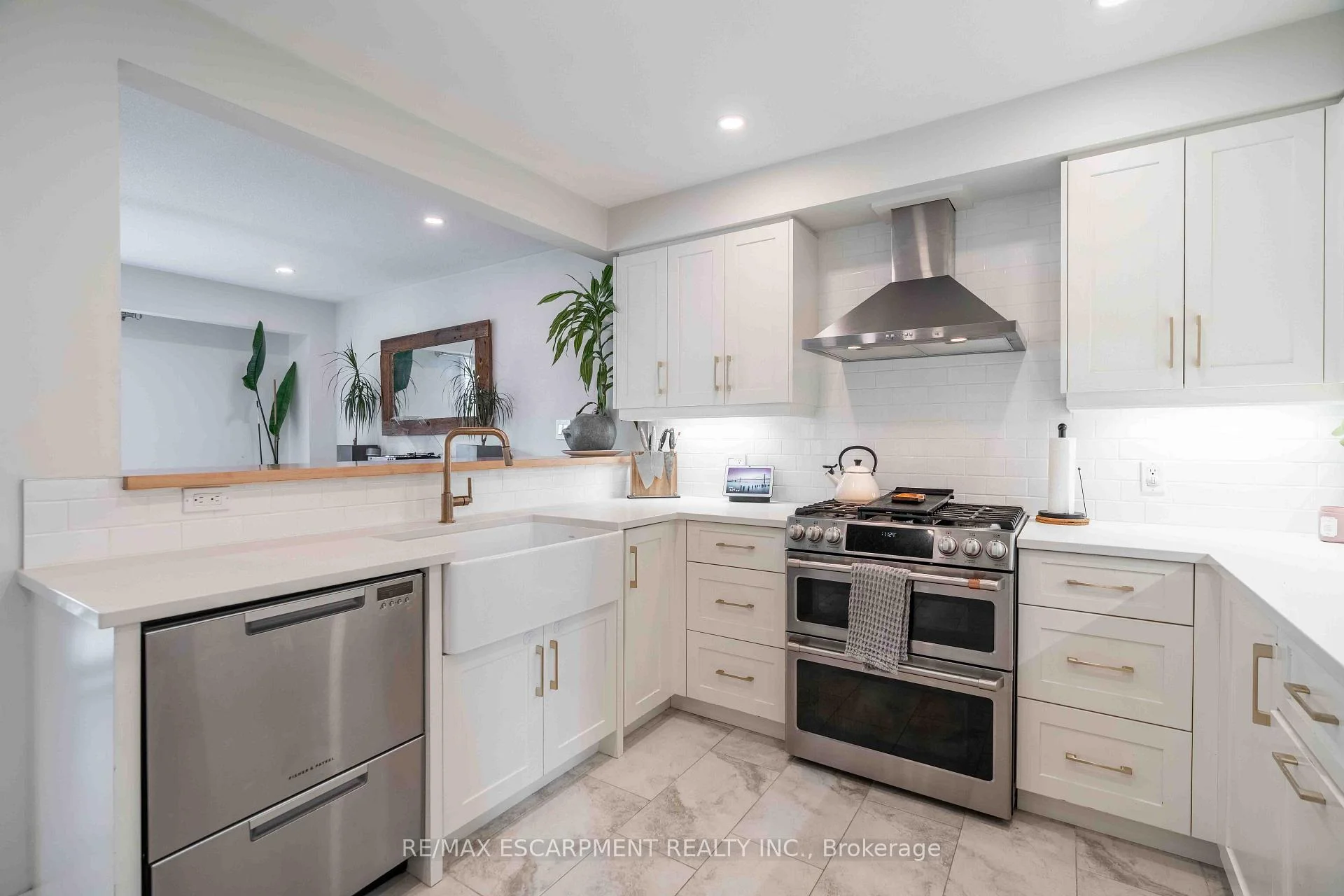 Photo 14 of 136 Braemar Avenue, Haldimand — HOMEH