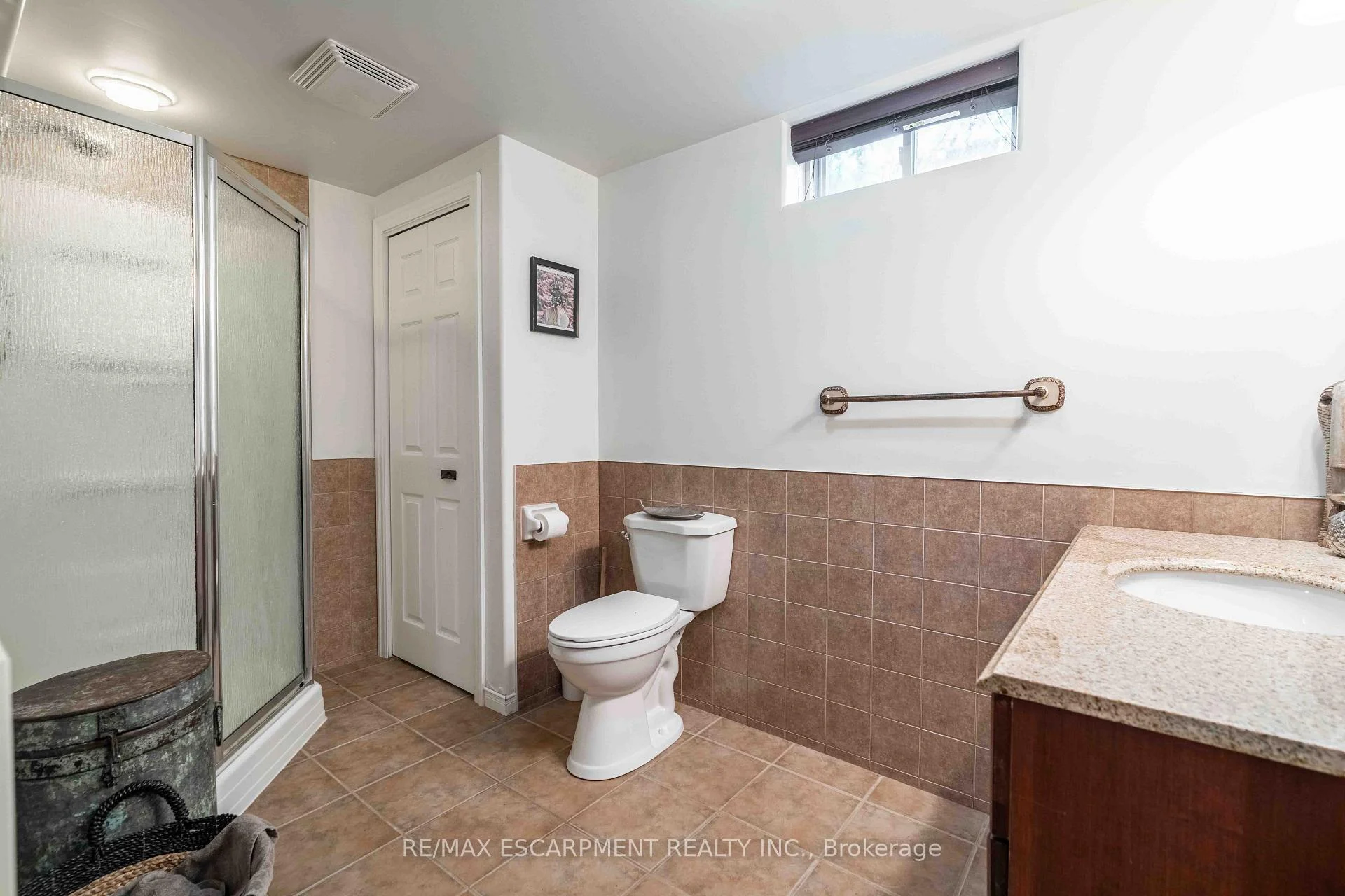 Photo 34 of 136 Braemar Avenue, Haldimand — HOMEH