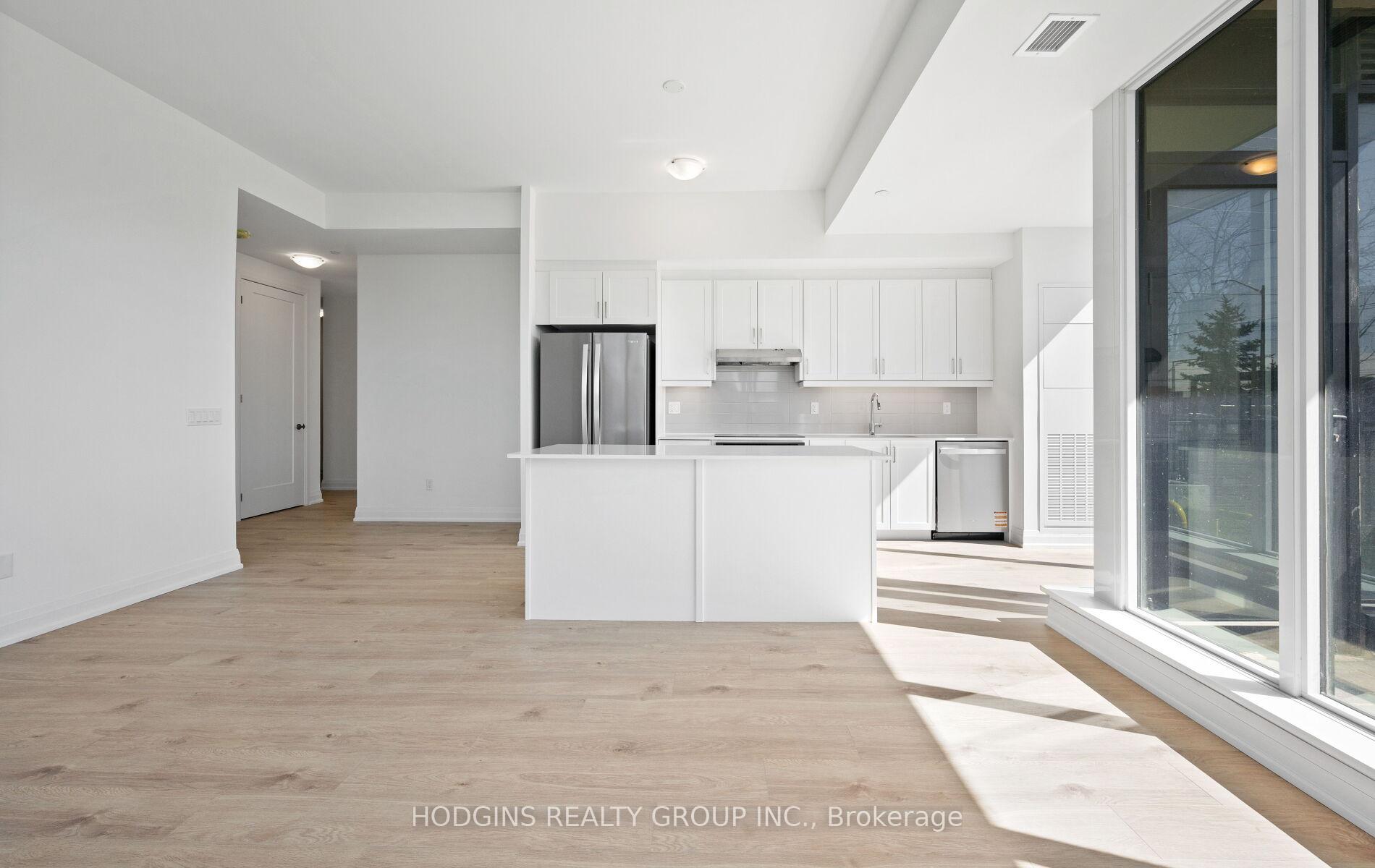 Photo 2 of Unit 106, 1035 Southdown Road, Mississauga, Clarkson — HOMEH