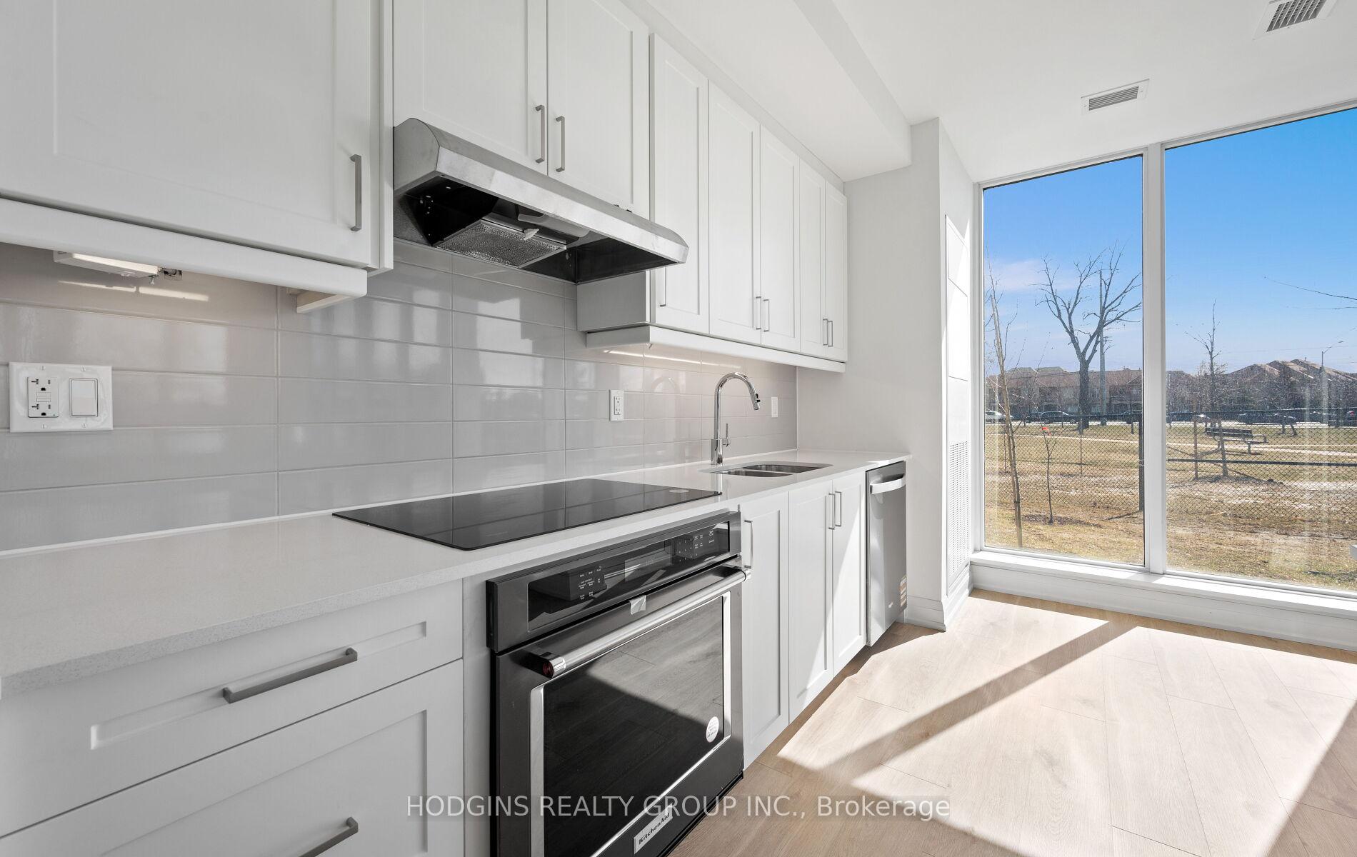 Photo 8 of Unit 106, 1035 Southdown Road, Mississauga, Clarkson — HOMEH