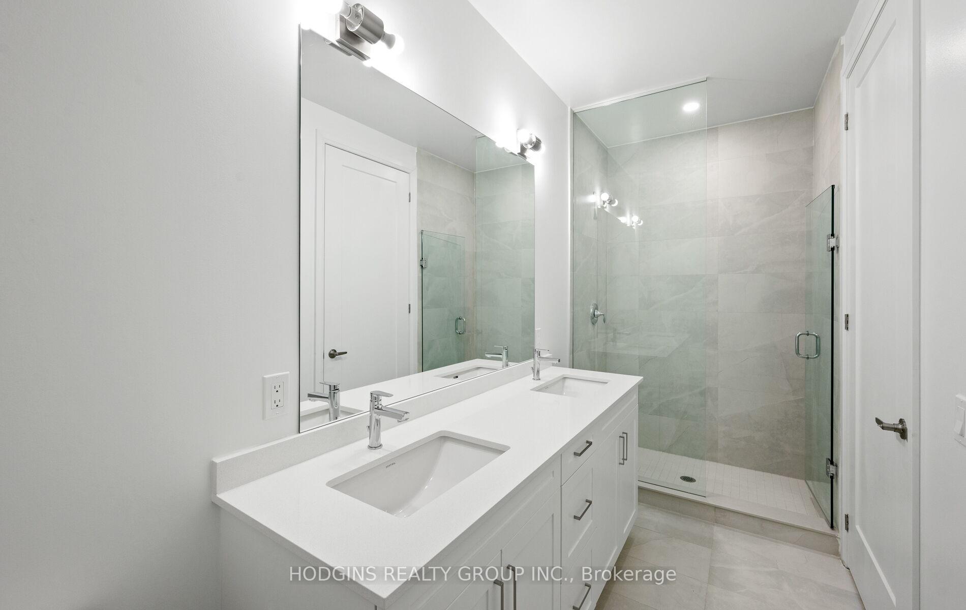 Photo 14 of Unit 106, 1035 Southdown Road, Mississauga, Clarkson — HOMEH