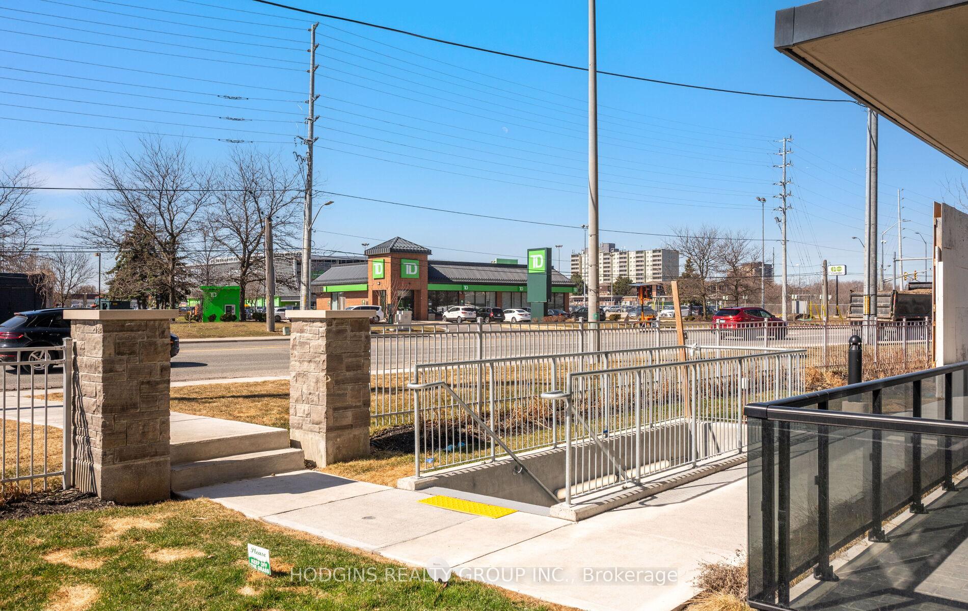 Photo 21 of Unit 106, 1035 Southdown Road, Mississauga, Clarkson — HOMEH