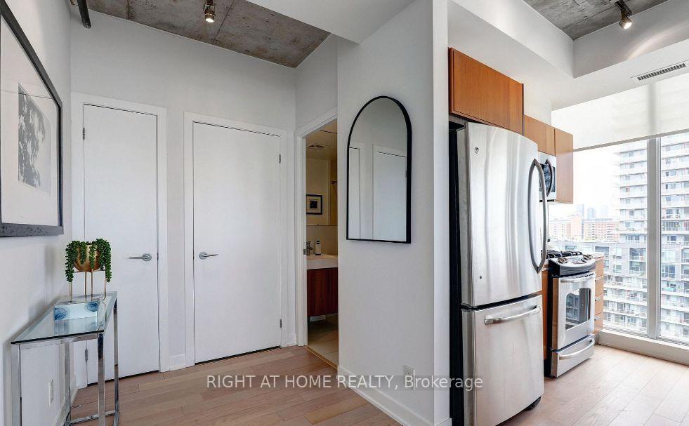 Photo 13 of Unit 1305, 318 King Street E, Toronto, Moss Park — HOMEH