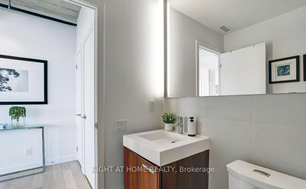 Photo 16 of Unit 1305, 318 King Street E, Toronto, Moss Park — HOMEH
