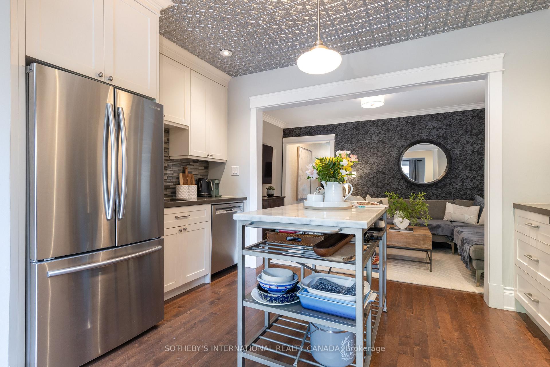 Photo 4 of 2 Rexford Road, Toronto, Runnymede-Bloor West Village — HOMEH