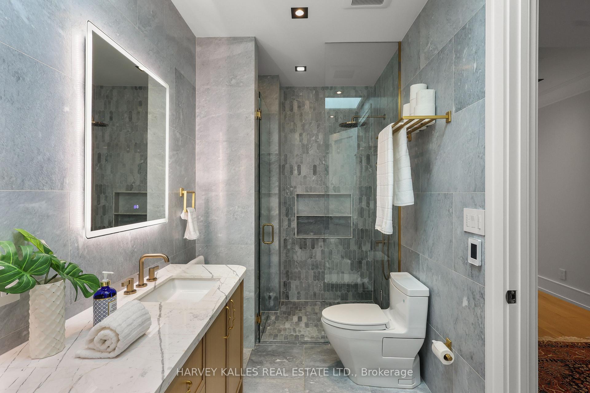 Photo 30 of 90 Roe Avenue, Toronto, Lawrence Park North — HOMEH