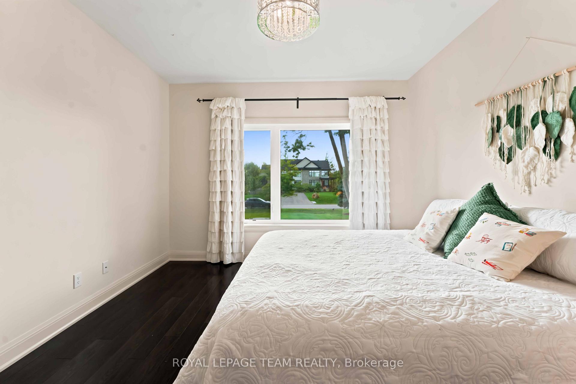 Photo 25 of 1801 Cedarlakes Way, Ottawa, Greely — HOMEH