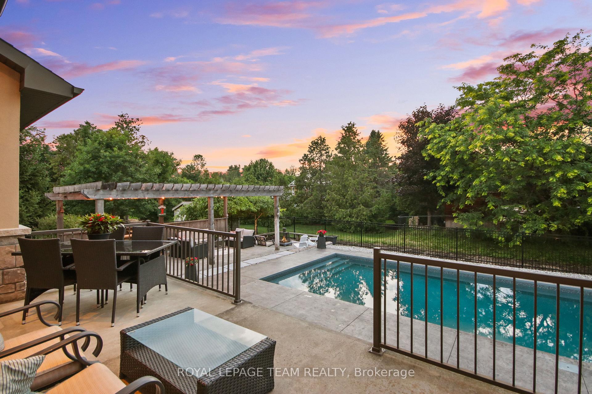 Photo 39 of 1801 Cedarlakes Way, Ottawa, Greely — HOMEH