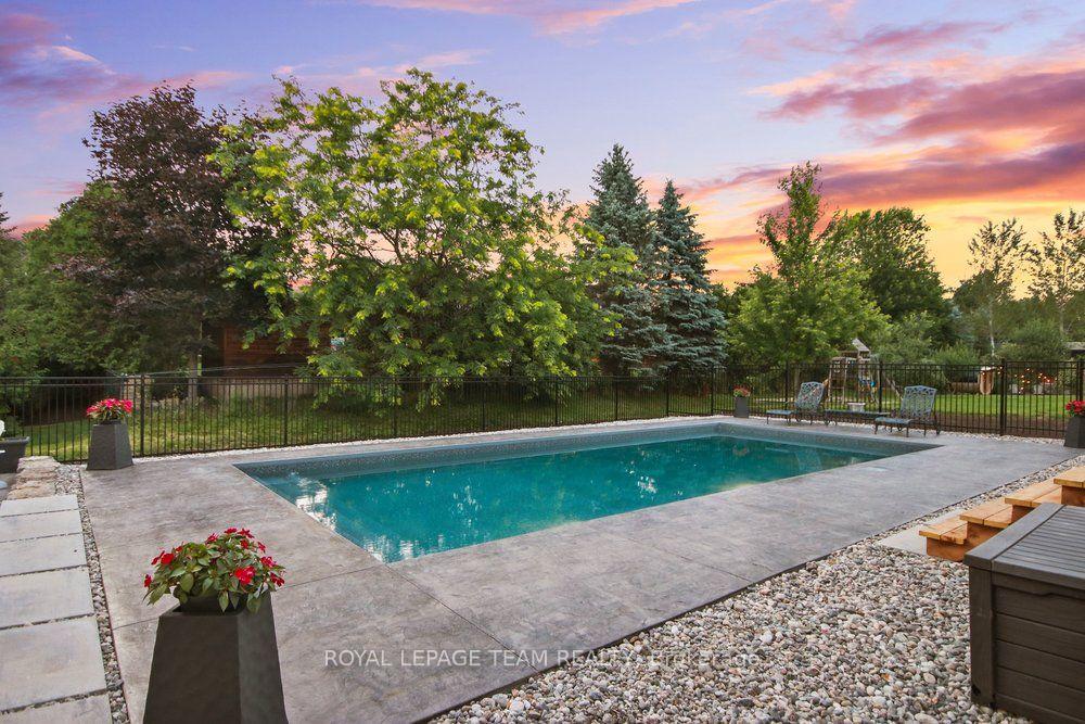 Photo 42 of 1801 Cedarlakes Way, Ottawa, Greely — HOMEH