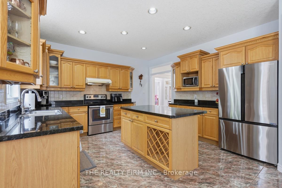 Photo 10 of 55 Farmhouse Road, London, East A — HOMEH