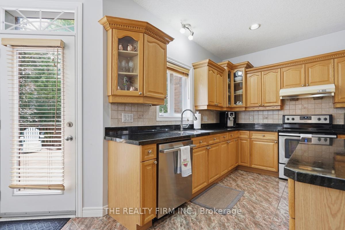 Photo 14 of 55 Farmhouse Road, London, East A — HOMEH
